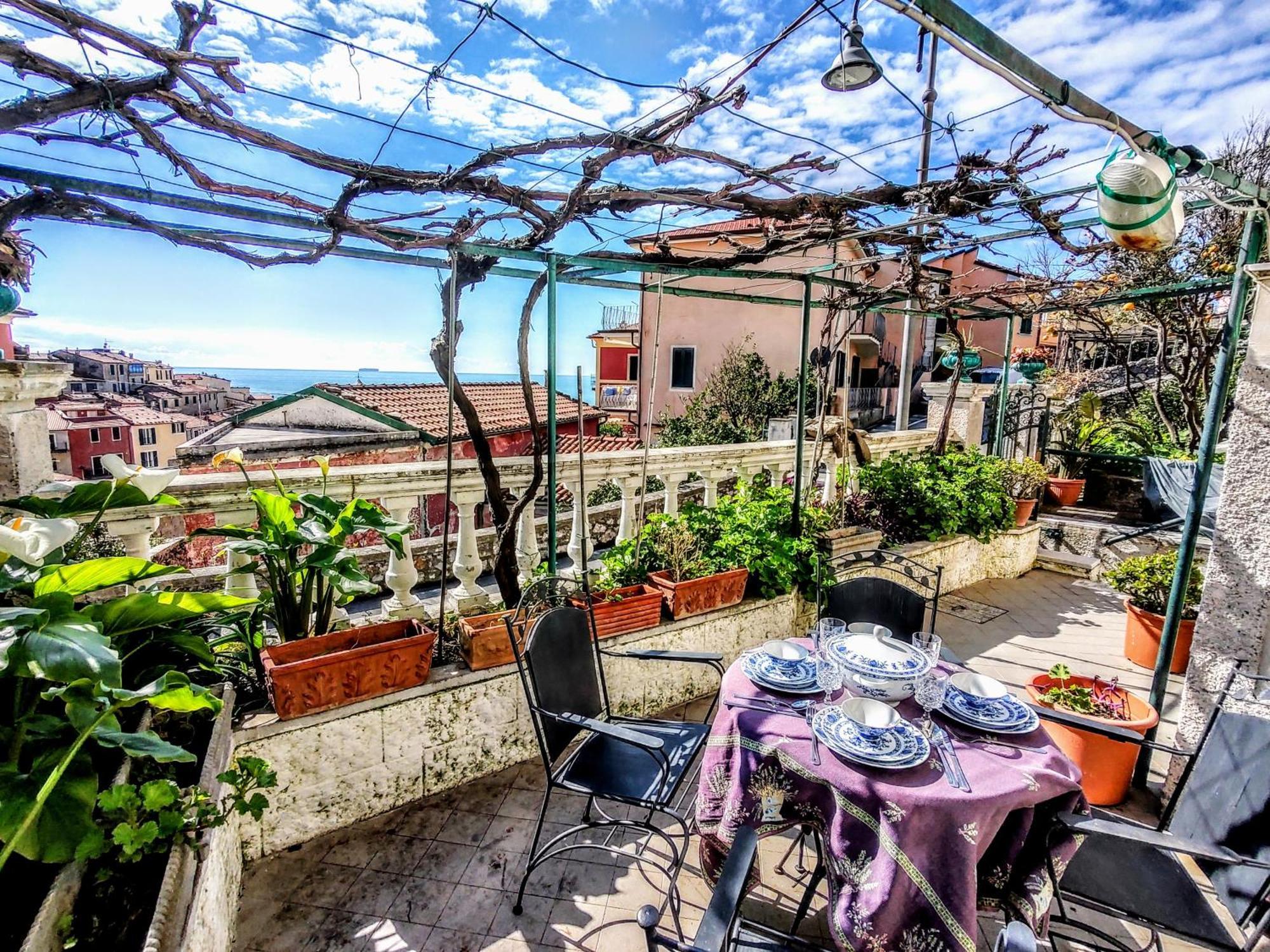 -La Terrazza Nel Vigneto- Golfo Dei Poeti Apartamento Tellaro Exterior foto